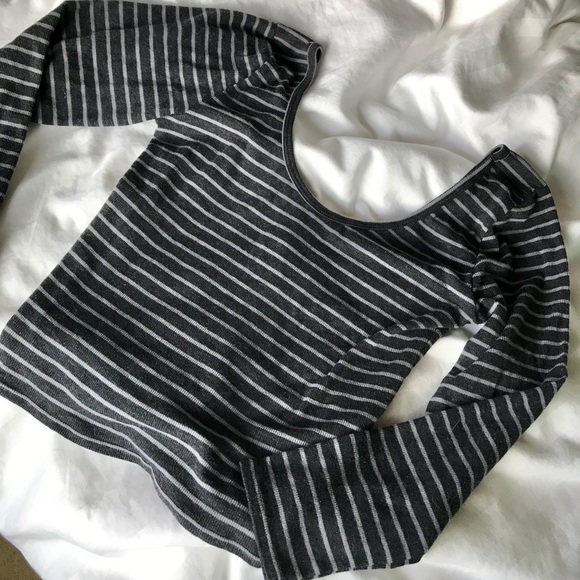 ❌SOLD❌Striped Crop Top - Picture 2 of 3